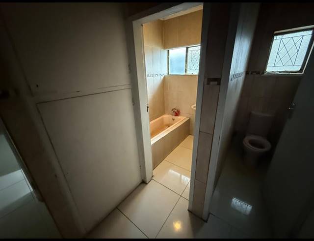 3 BEDROOM HOUSE FOR SALE IN VANDERBIJLPARK CW 5